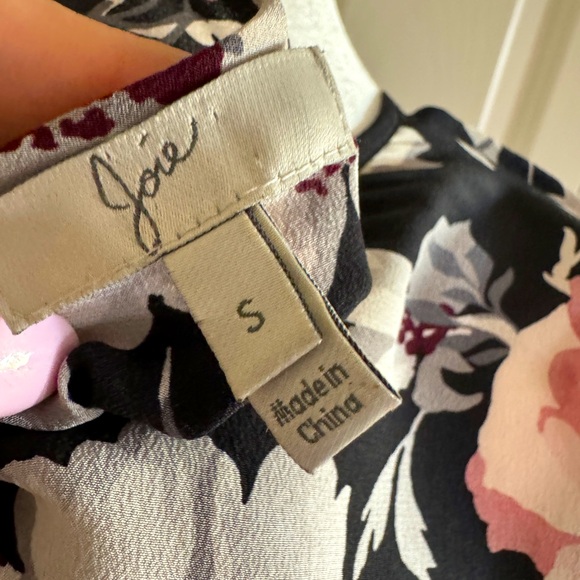 Joie Floral Silk Blouse Size Small - Picture 7 of 7